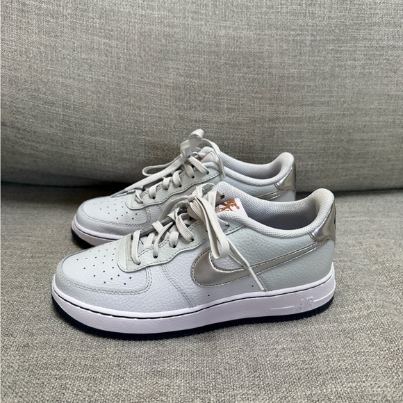 Nike | Air Force 1 GS Pure Platinum Barely Grape/Grey Low-Rise Size 7Y/W8.5 - Picture 5 of 7